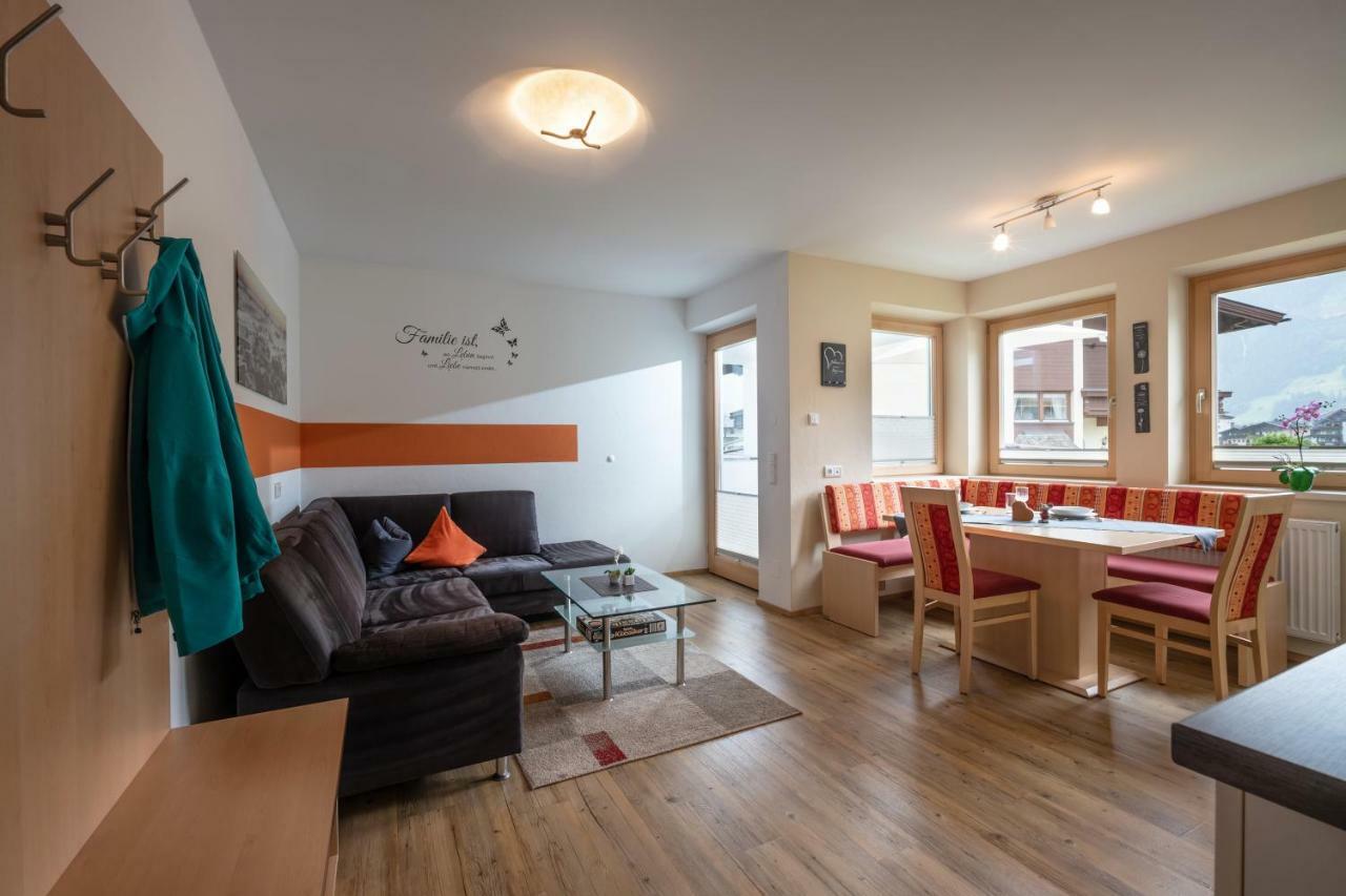 Ferienwohnung Taschler Ramsau im Zillertal Habitación foto